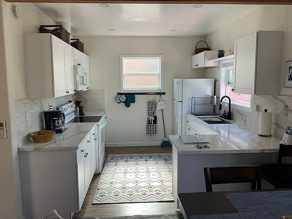 Full kitchen with all new appliances
