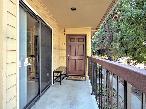 2nd image of 431 Northlake Dr APT 28