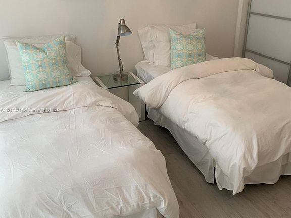 5th image of 10275 Collins Ave #1734