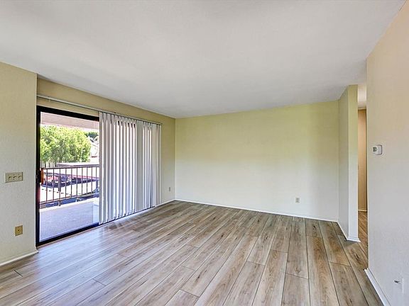 3rd image of 13238 Wimberly Sq Unit 194