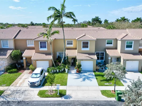 1370 NW 154th Ave #1370, Pembroke Pines, FL 33028
