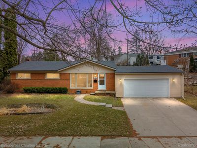 1136 Sycamore Dr, Rochester, MI, 48307