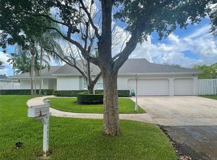 14852 SW 148 Street Cir, Miami, FL 33196