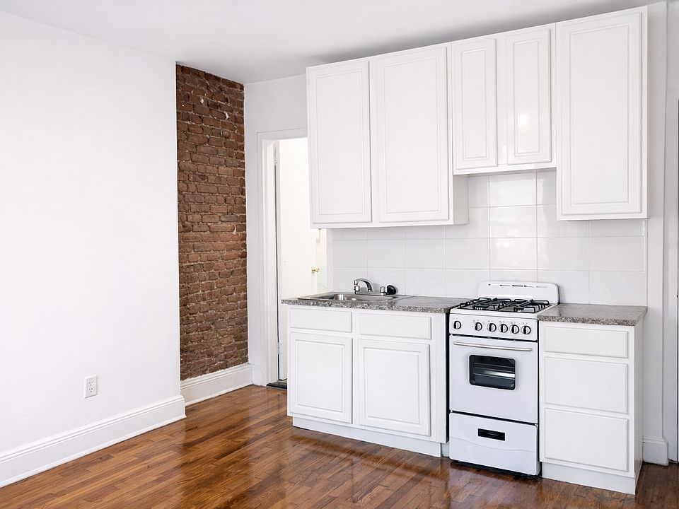 2nd image of 132 Lafayette Ave APT 3F