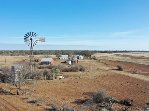 3728 Fm 462, Hondo, TX 78861