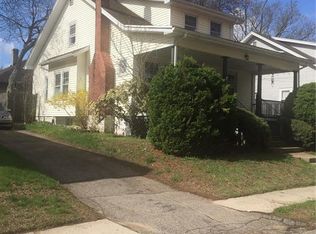 24 Lookoff Rd, Cranston, RI 02905