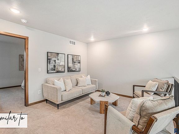 5th image of 2415 E Cama Pl