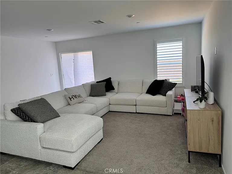 14342 Stetson St — Photo 3