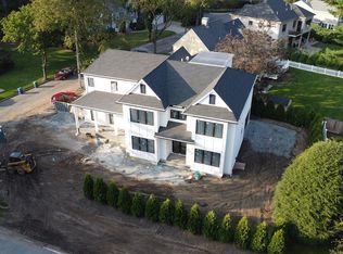 518 Quinobequin Rd, Newton, MA 02468