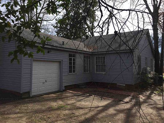 4th image of 207 Oxford Ln
