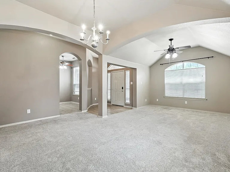 6012 Parkplace Dr — Photo 5