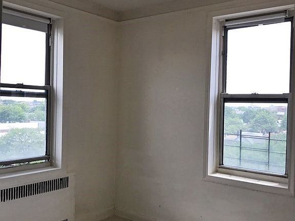 4th image of 9216 Whitney Ave APT 605