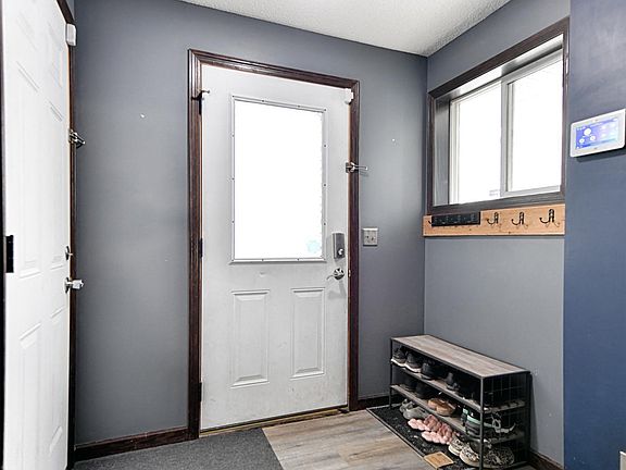 2nd image of 122 Dogwood St NE