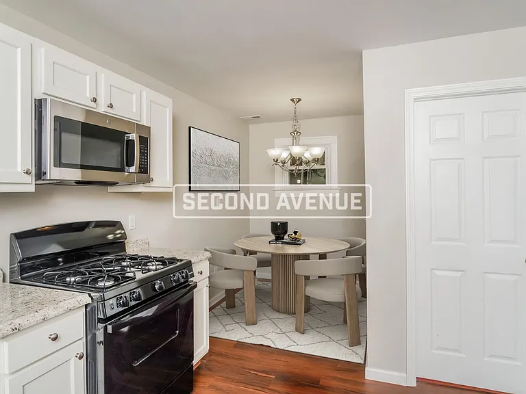 3030 Greenwood Ave — Photo 3