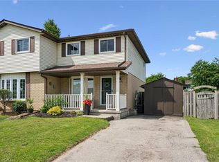 315 Mayview Cres #B, Waterloo, ON N2V 1P6