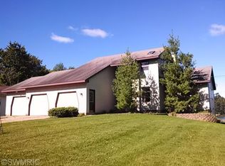 507 North SE, Caledonia, MI 49316