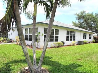 1157 S Drive Cir APT D, Delray Beach, FL 33445