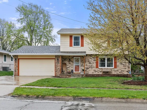 8408 Airline Ave, Urbandale, IA 50322