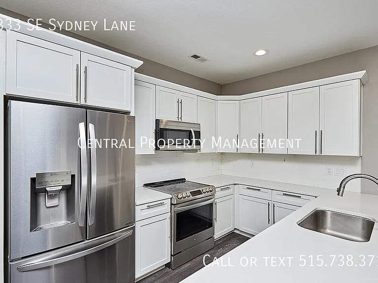 2333 SE Sydney Ln — Photo 9