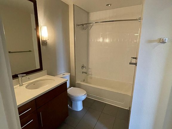 3rd image of 1939 N Emerson St #205