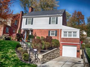 261 Park Entrance Dr, Mt Lebanon, PA 15228