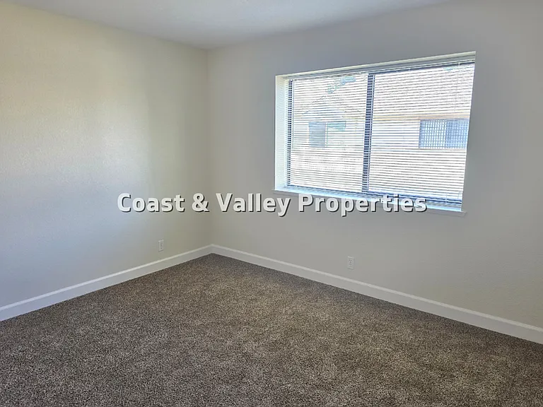 776-780 Nacional Ct — Photo 13