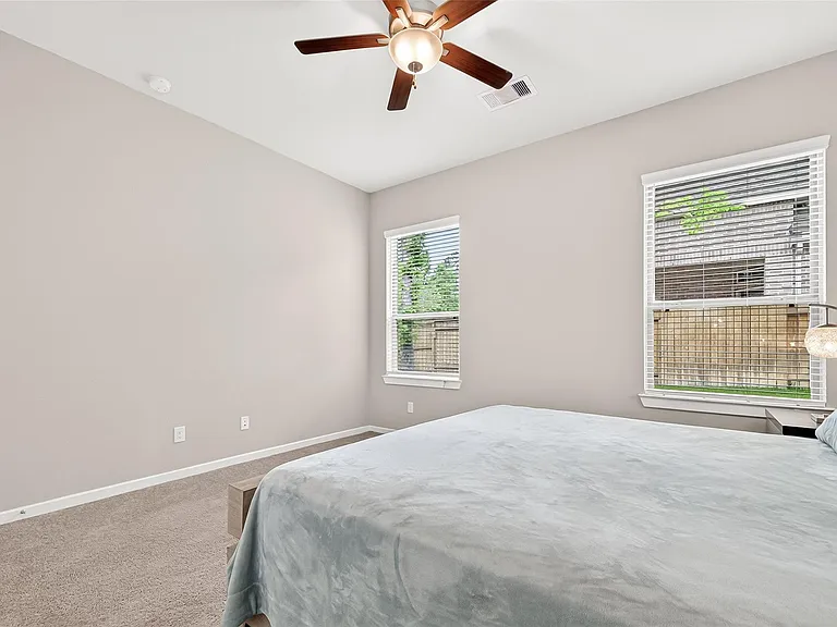 305 Rise Ln — Photo 30