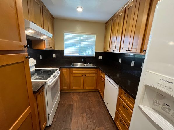 1820 Ednamary Way #D