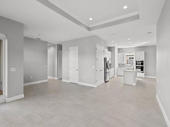 4th image of 1350 Saint Catherines Cir
