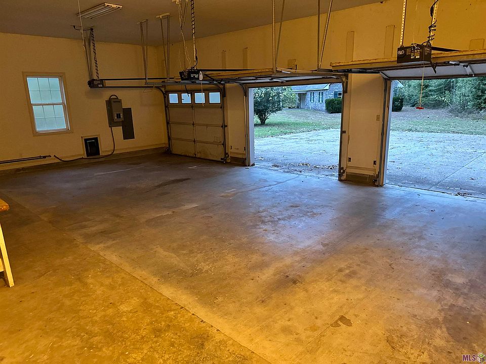 1st image of 620 Pecan Dr