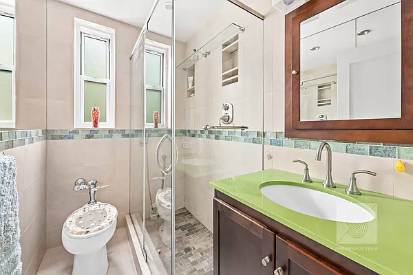 Sold by Keller Williams NYC | media 6