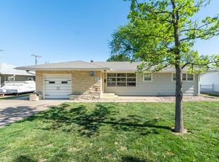 809 Mellinger Dr, Salina, KS 67401