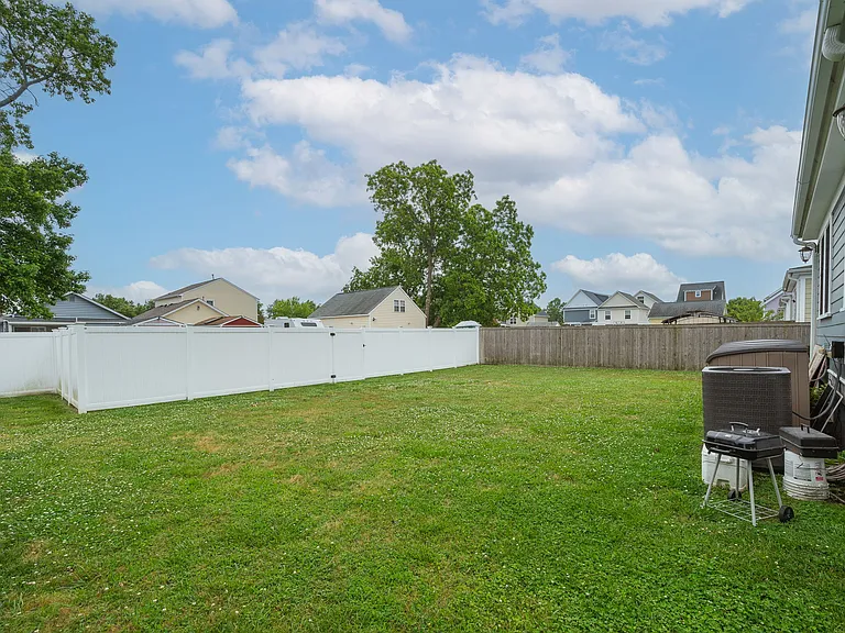 1914 N Mallory St — Photo 21