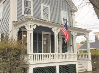 201 High St APT 1, Bristol, RI 02809