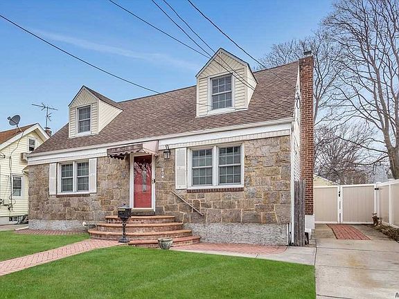 2nd image of 143 Poplar St
