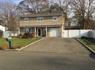129 Scott Ave, Deer Park, NY 11729