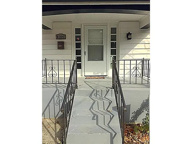 4709 Heidelberg Ave photo 1