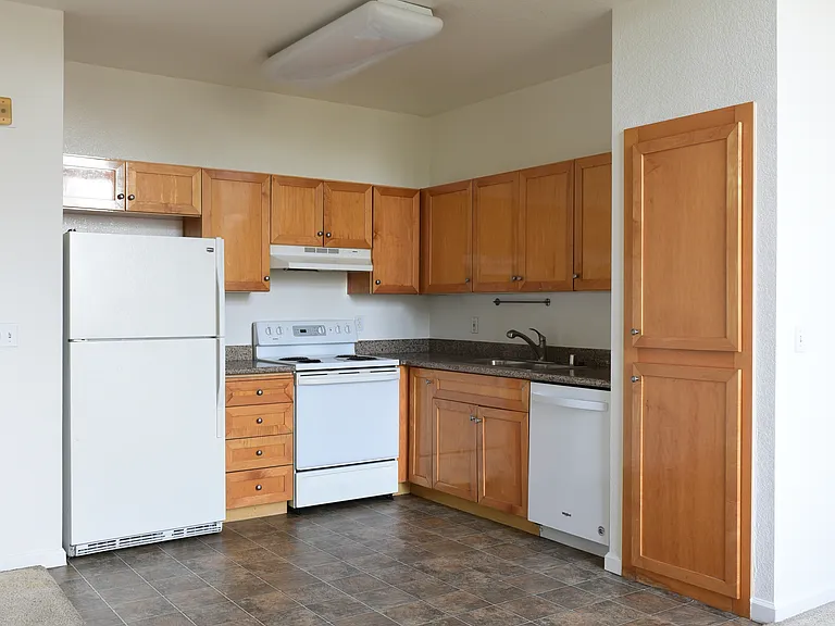 516 Martha St #207 — Photo 9