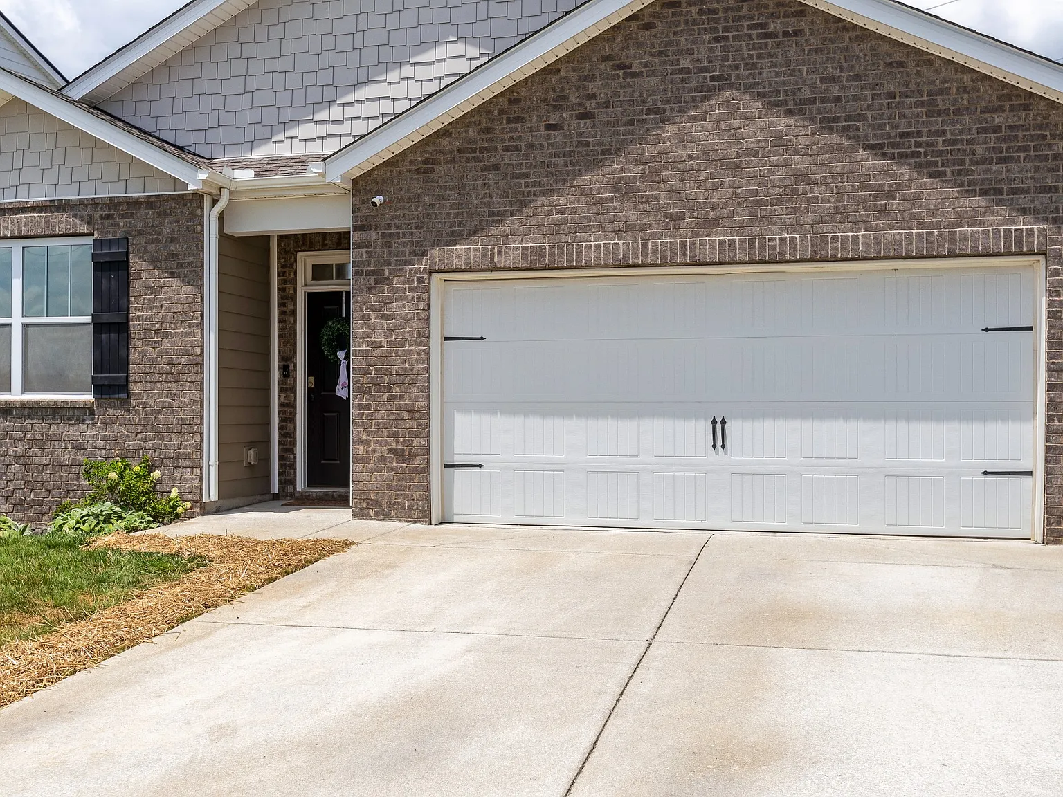 4 bed, 1774 sqft, $2,400 — Photo 4