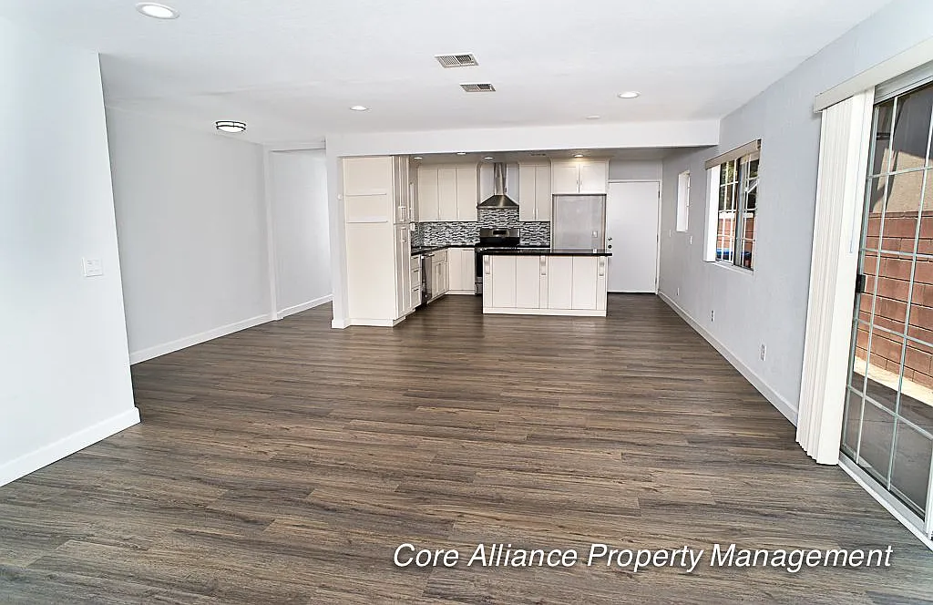 17926 Ludlow Street - . — Photo 3