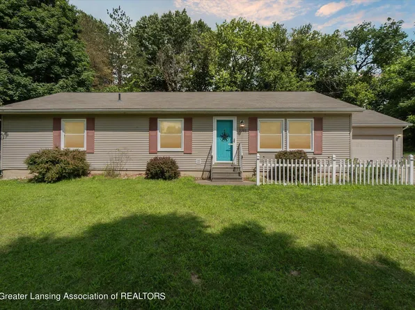 3386 Douglas St, Williamston, MI 48895
