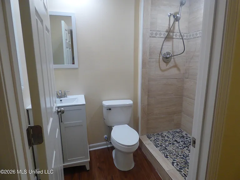 1177 Jewell Dr — Photo 5