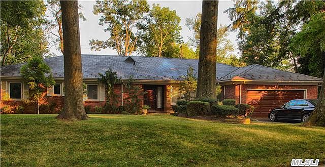 1st image of 5 Somerset Dr S