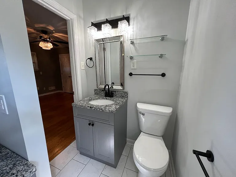 1502 Lynn Way — Photo 20