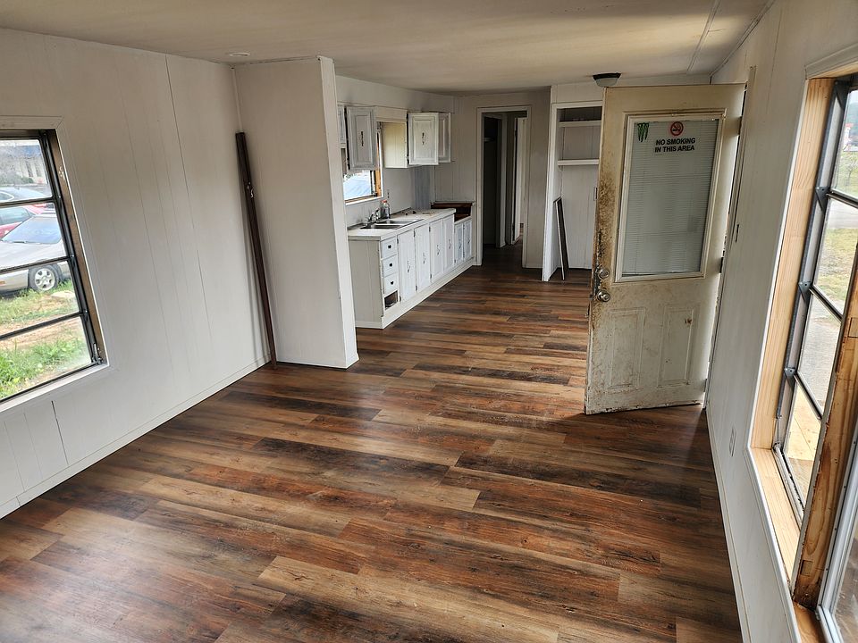 2nd image of 8783 Dayton Pike #36