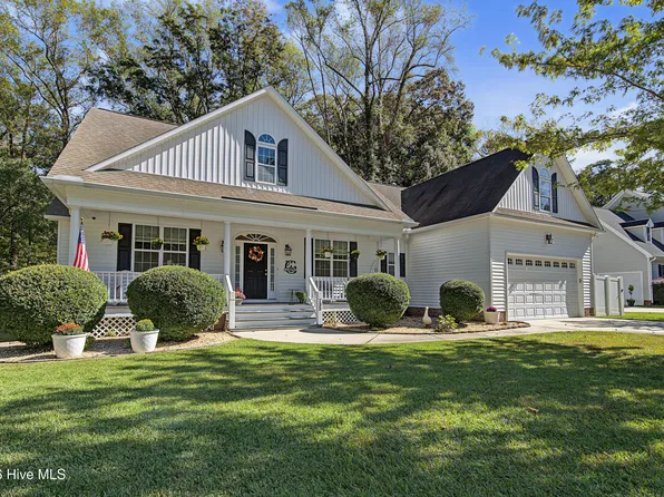 135 Castle Court, Washington, NC 27889