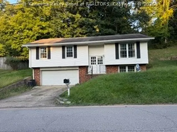 1226 Thomas Rd, South Charleston, WV 25303