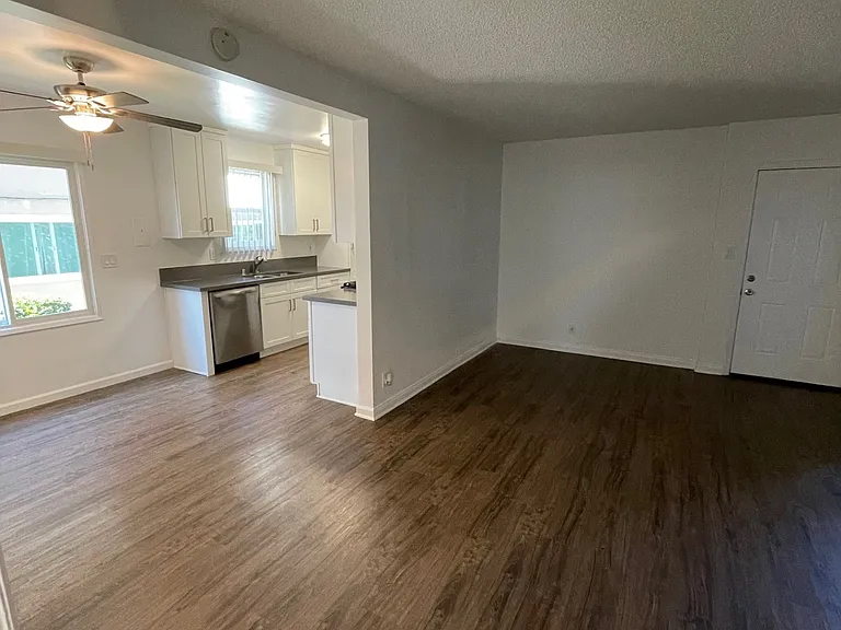 608 Empire Ave #1 — Photo 2