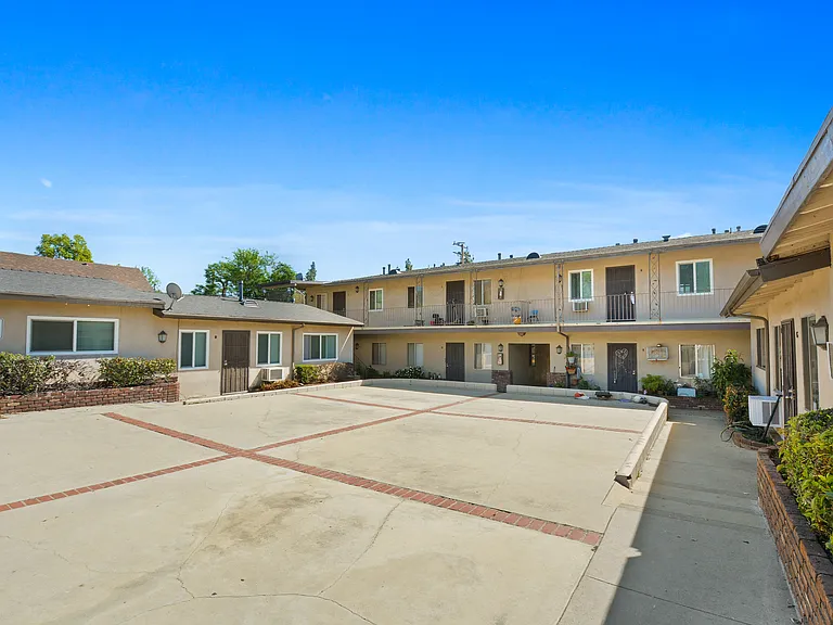 236 E Olive Ave #K — Photo 10