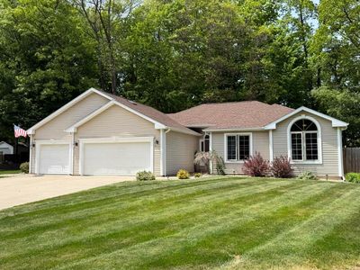 55800 Cedar Ln, Paw Paw, MI, 49079